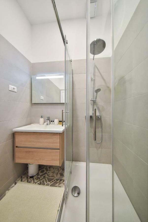 Center Simeon Apartment 자다르 외부 사진